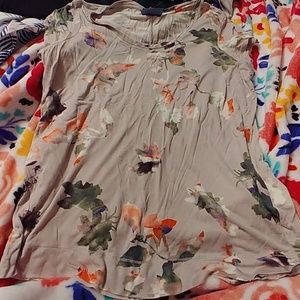 Floral top